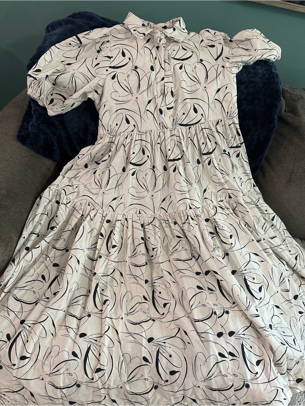 Linen En Saison off white Dress with Black Abstract Floral Print